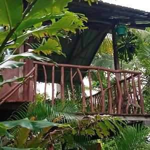 Vakantieboerderij Sigiri Panaromic Tree House, Sigiriya